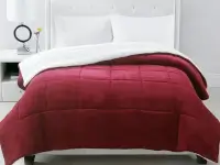 Acolchado Corderito Luxury Soft Queen Bordeaux